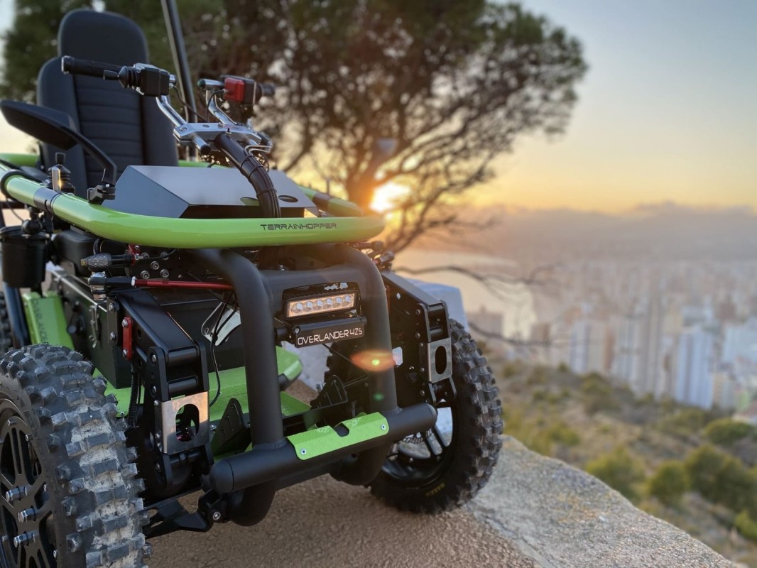 TerrainHopper Overlander 4ZX | Off-road electric wheelchair